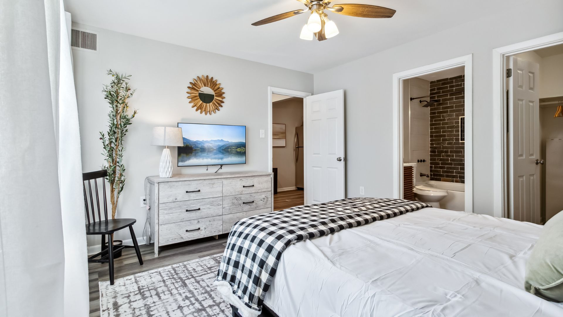 Discover the Perfect 1 Bedroom Corporate Rental in Hampton, Virginia